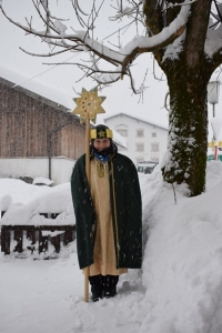 Sternsinger 2018 Gabriel als Sternträger